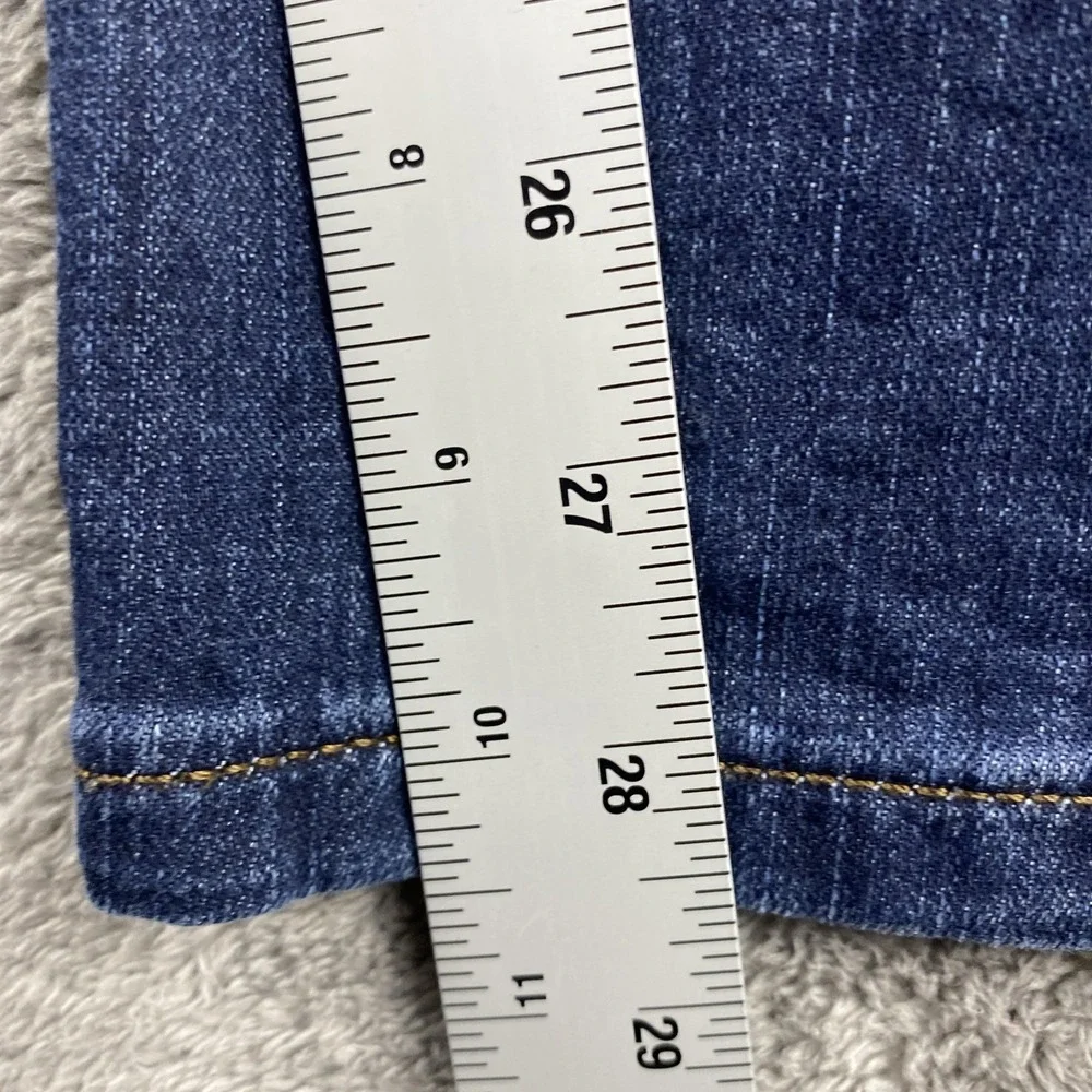 Lee Relaxed Fit Straight Leg Mid-Rise Women Size 32x28 Dark Denim‎ Blue Jean